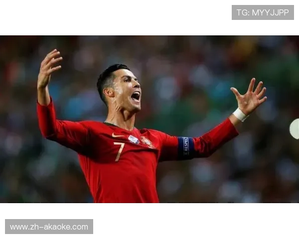 恩里克赛后拥抱舍瓦利埃，巴黎更衣室管理艺术成媒体焦点